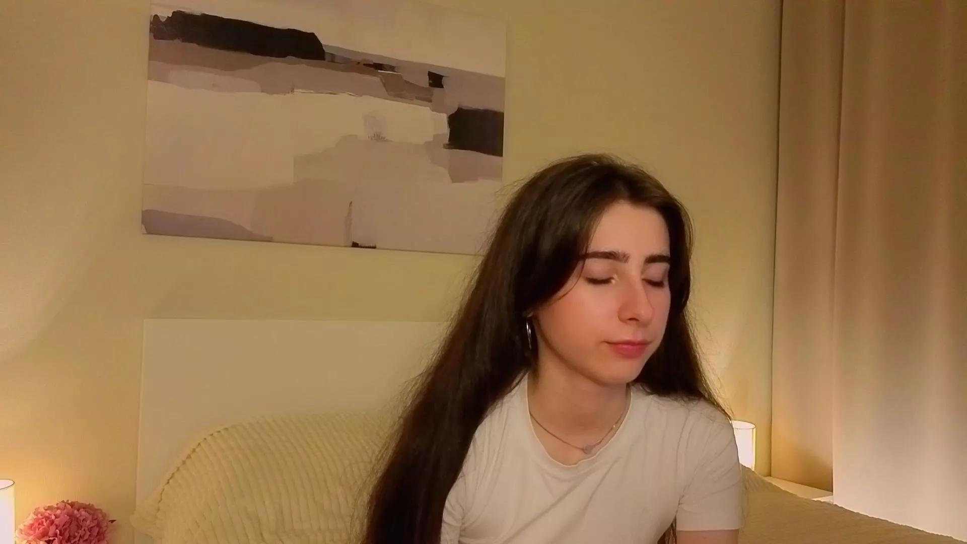 AlbertaHayley on Cam4 