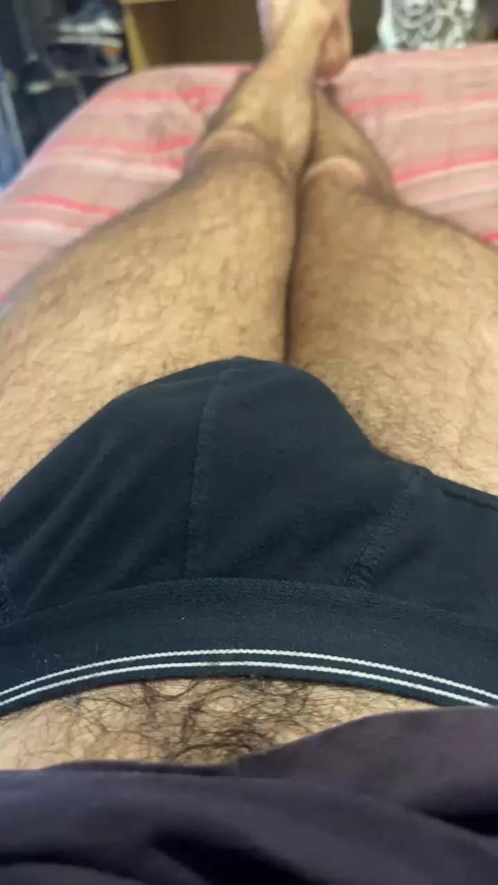 Aleale2587 on Cam4 