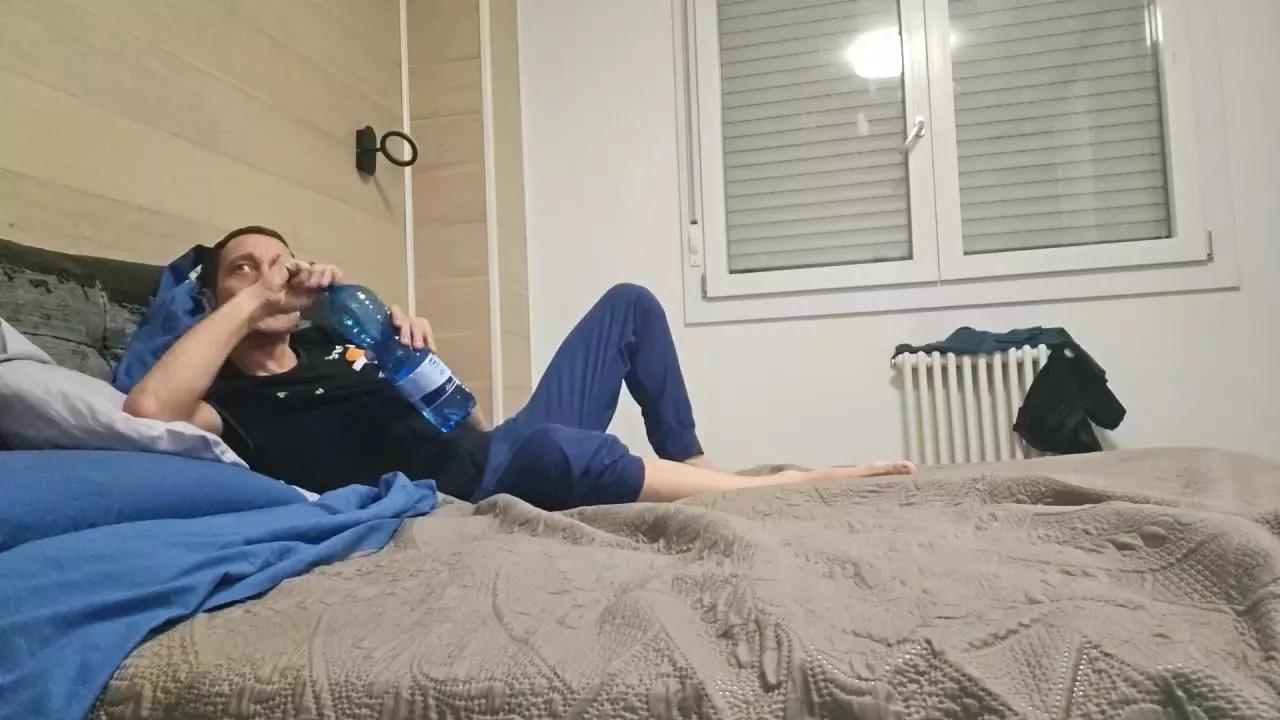 AleeIlary on Cam4 