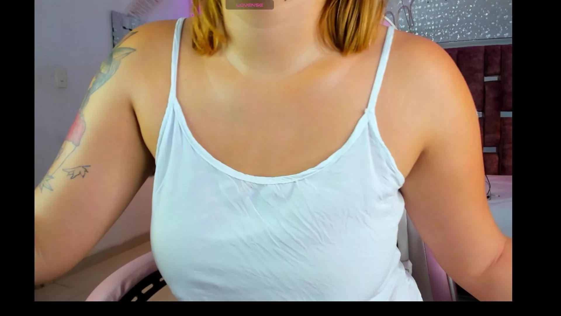 AlessiaDouce on Cam4 