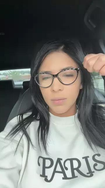 Aliah22 on Cam4 