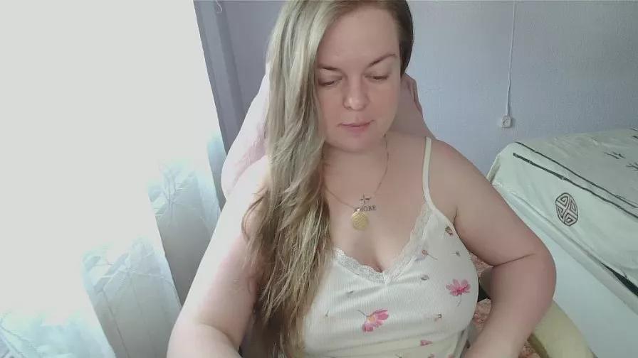 AmeliyaBerry on Cam4 