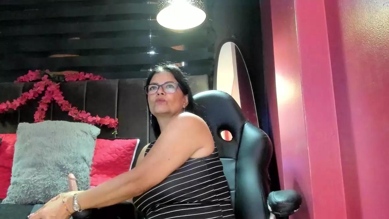ana_mature_ on Cam4 
