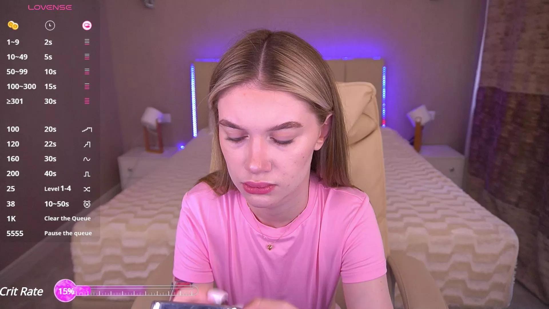 AnacondaOn on Cam4 