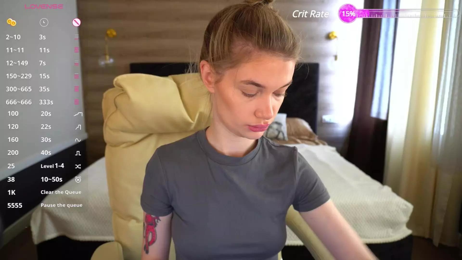 AnacondaOn on Cam4 