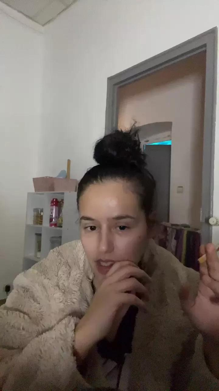 Anissa92 on Cam4 