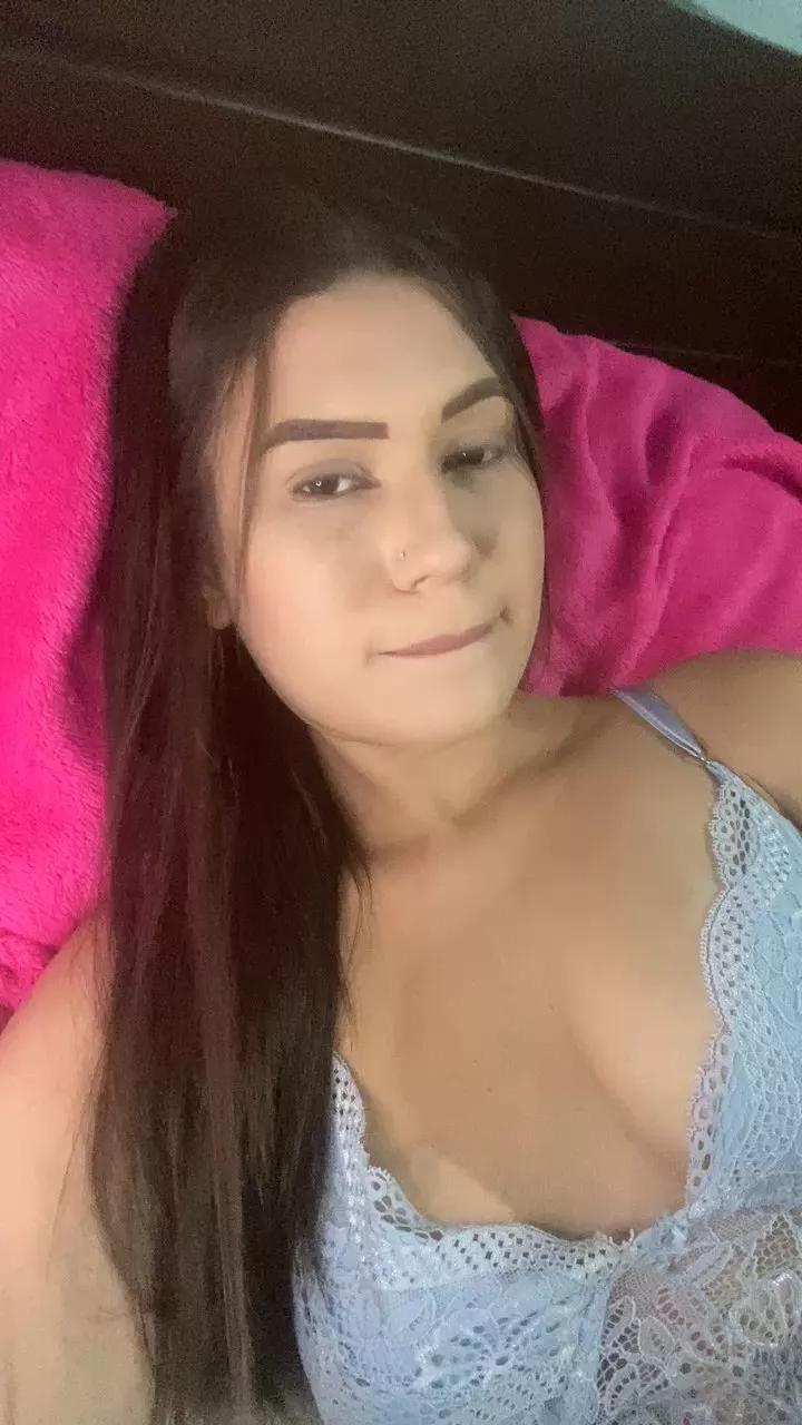 anna027 on Cam4 