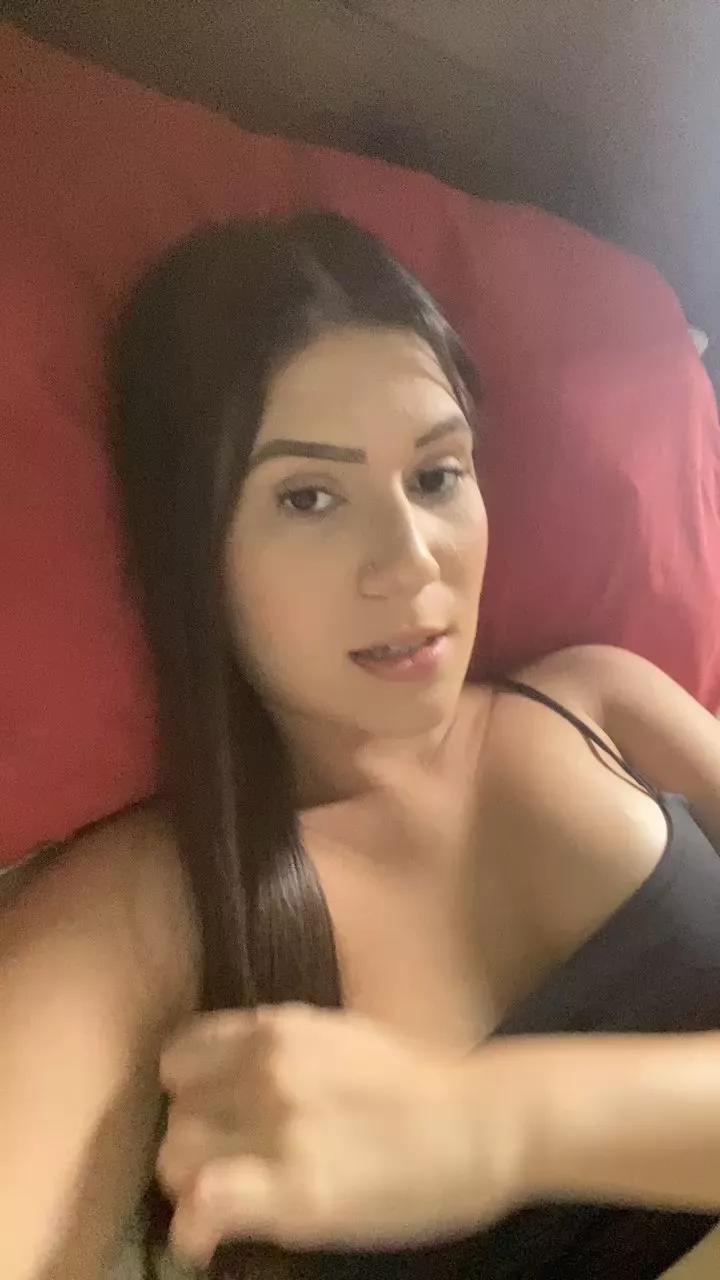 anna027 on Cam4 