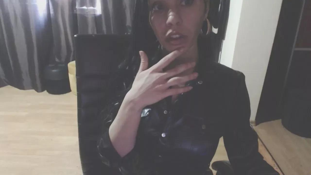 AnnTraXxx on Cam4 