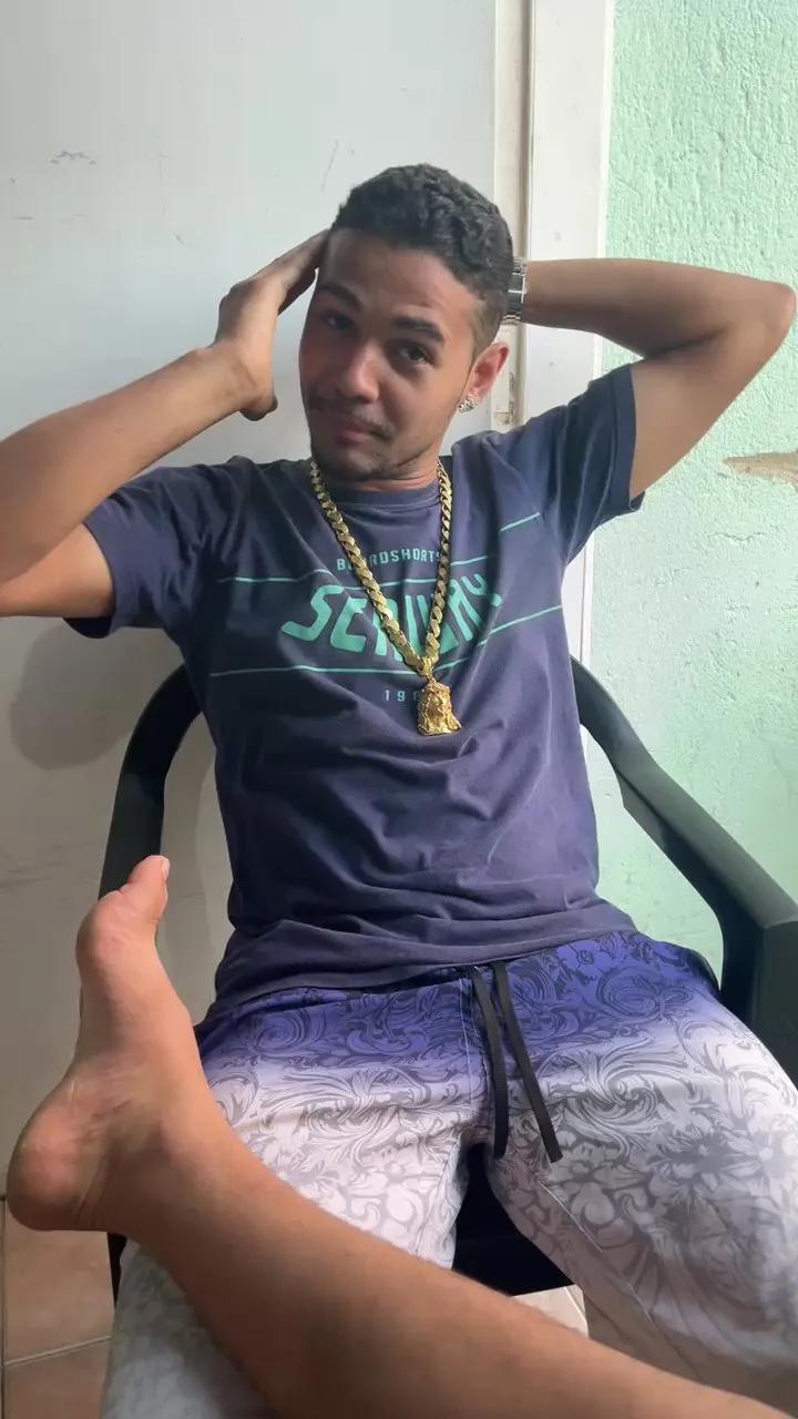 AovivoNoWht from Cam4