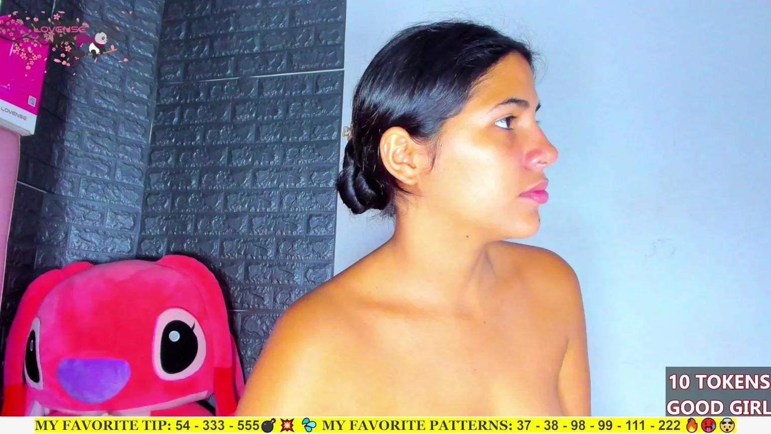 Offline AriannaLewis on Cam4