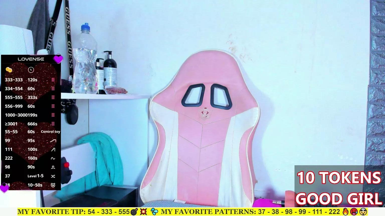 Offline AriannaLewis on Cam4