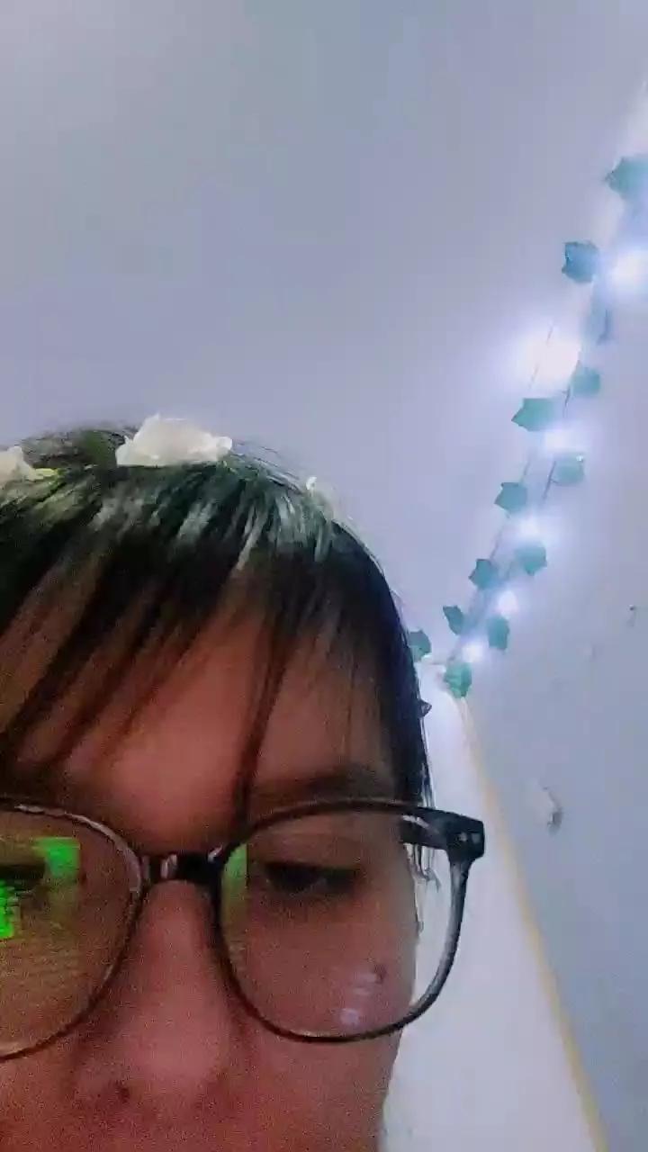 artemisawinks on Cam4 