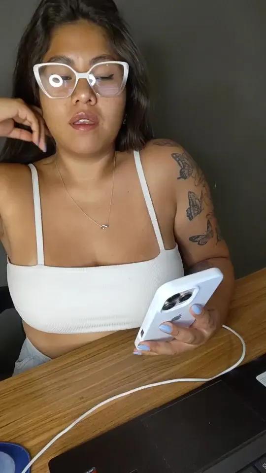 atamxo on Cam4 