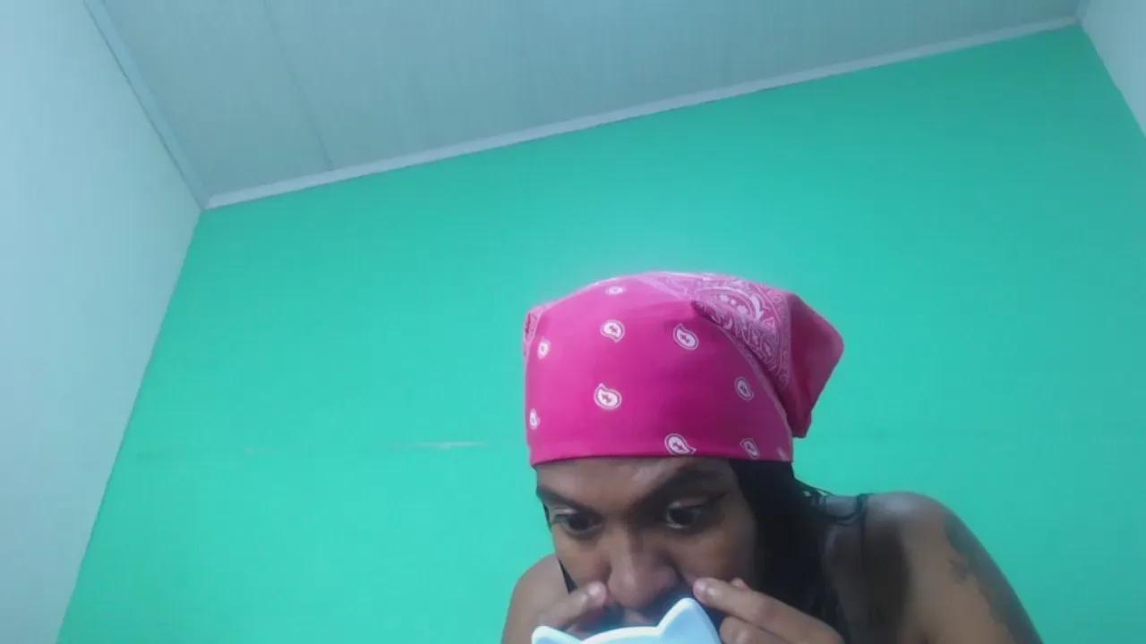 Offline avalericherrycm on Cam4