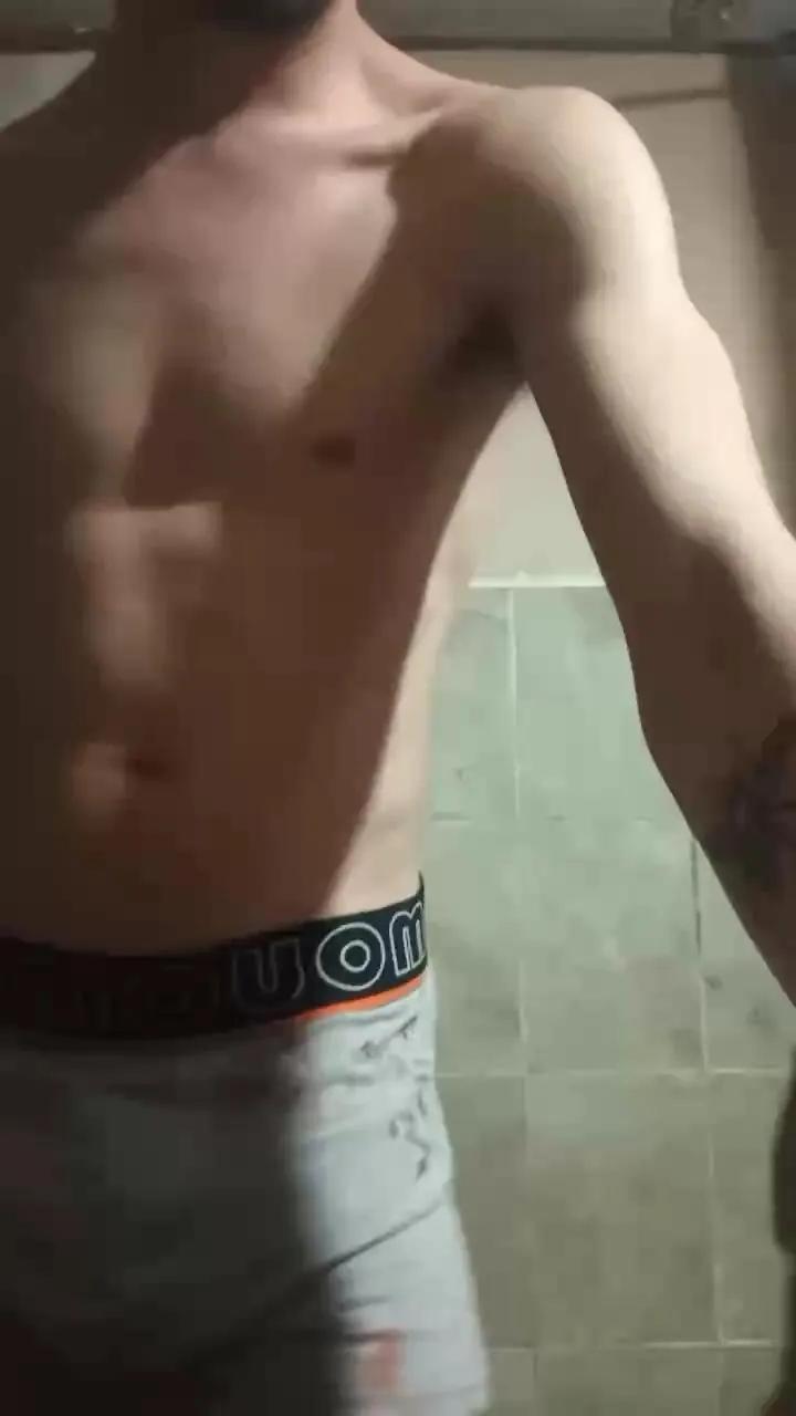 Axel42025 on Cam4