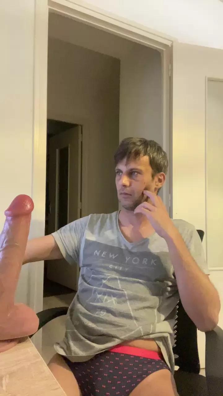 Babyboy2021xxx on Cam4 
