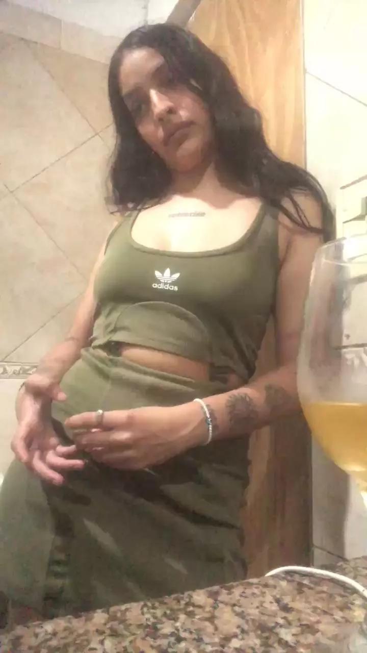 Babypao77 on Cam4 