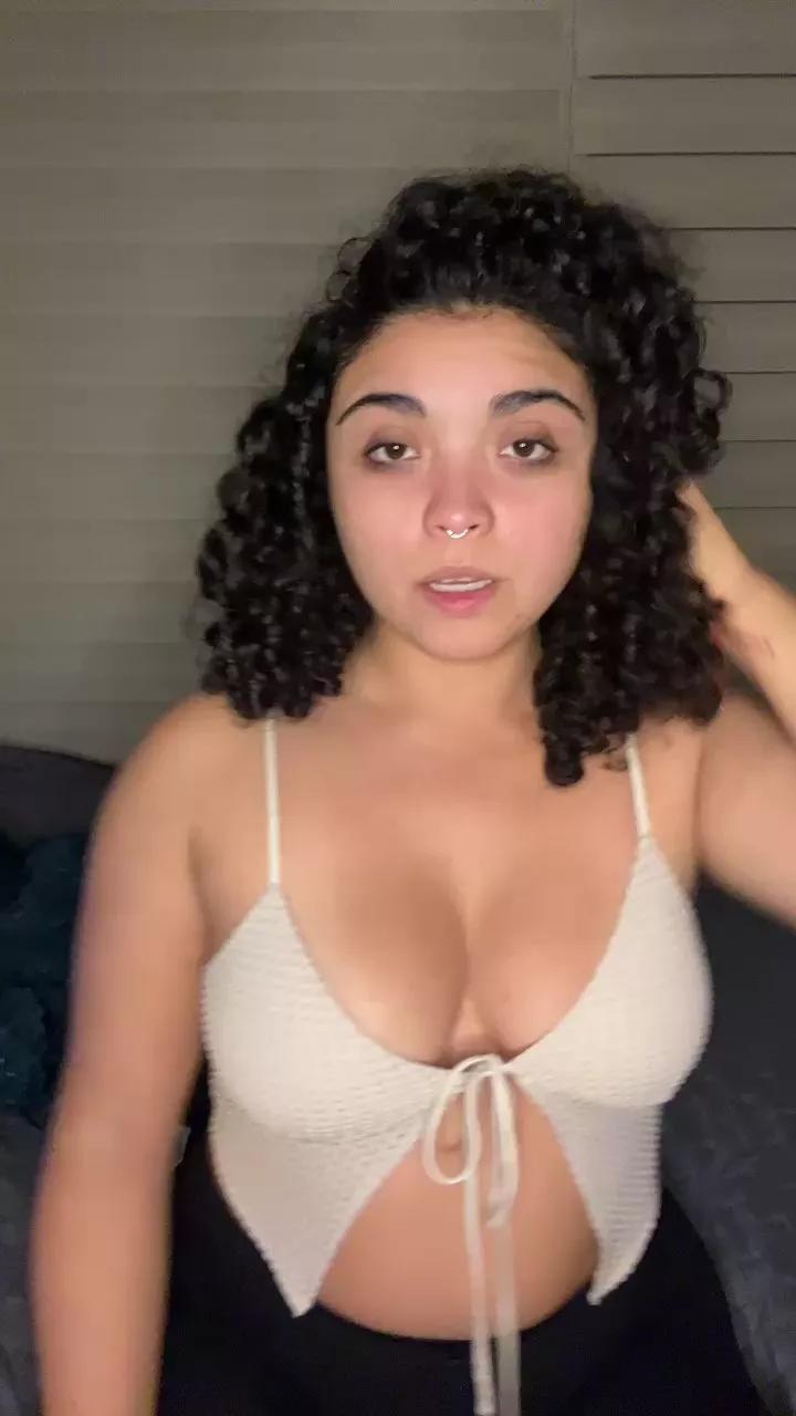 Bbycurly69 on Cam4 