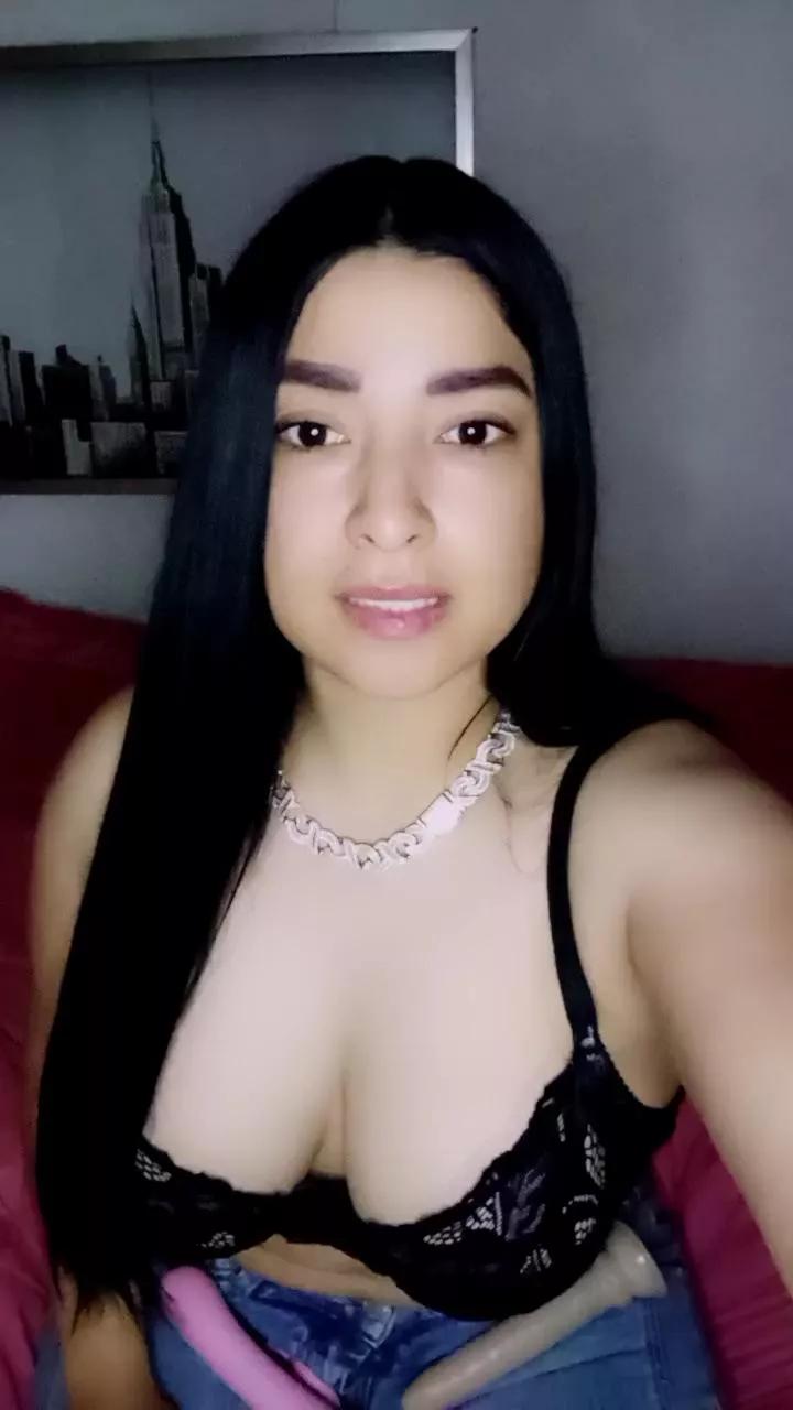 Bebeciitaaa on Cam4 