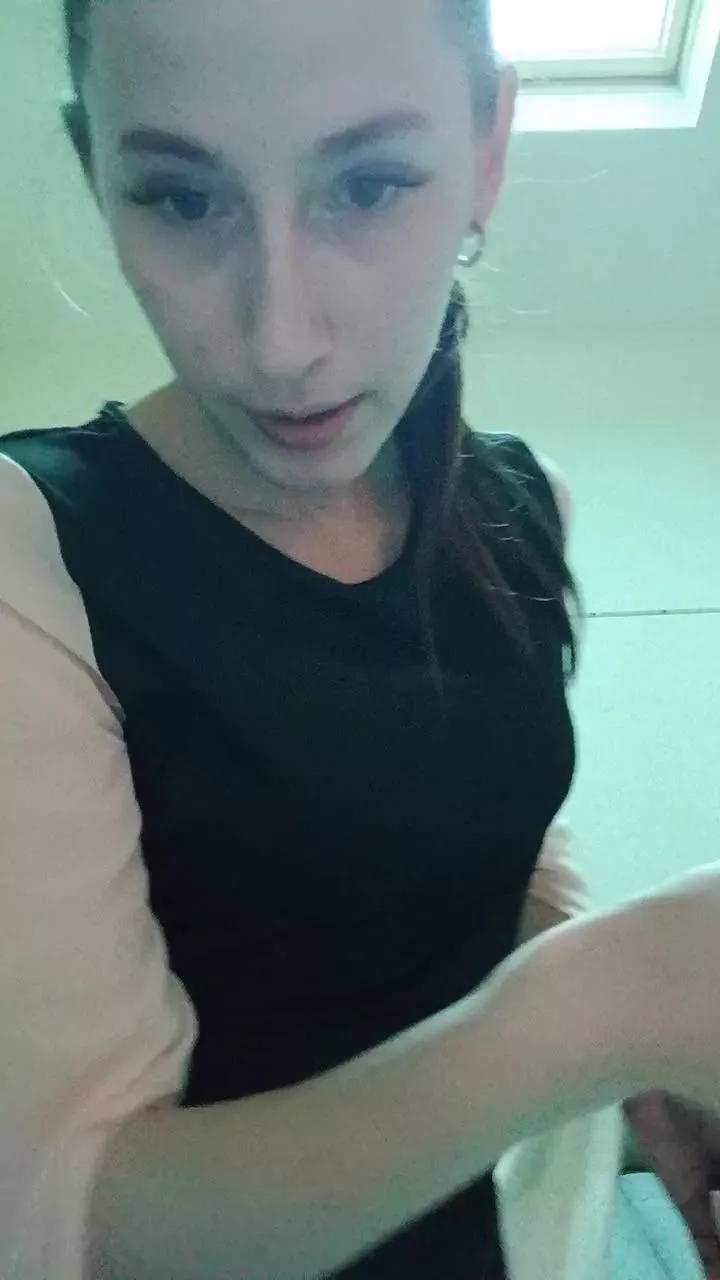 bella522 on Cam4 