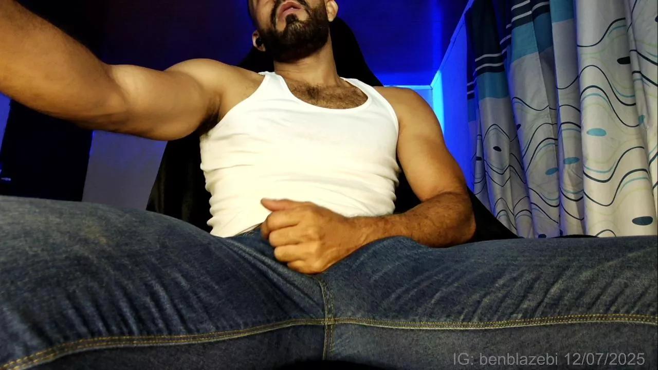 BenBlaze on Cam4 
