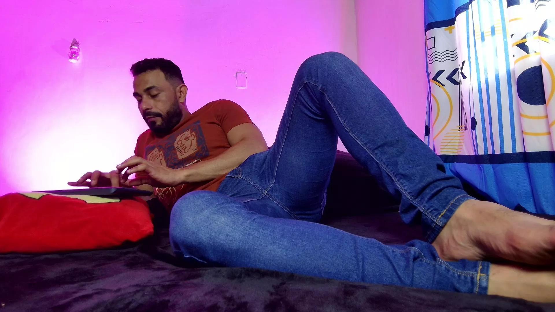 BenBlaze on Cam4 