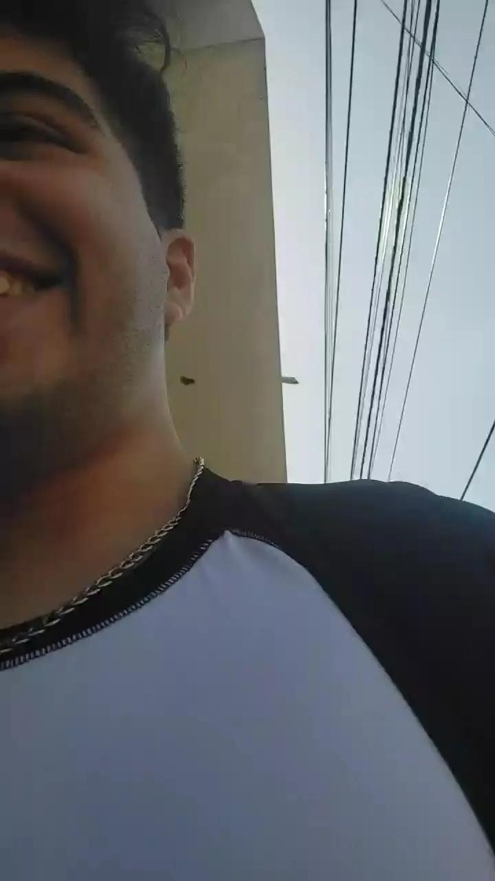 BigDick21cmPezL on Cam4 