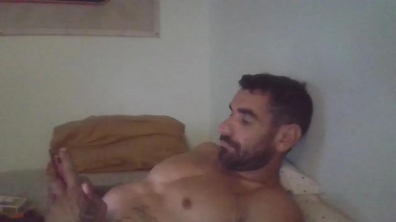 Offline Bigtoyguy34 on Cam4