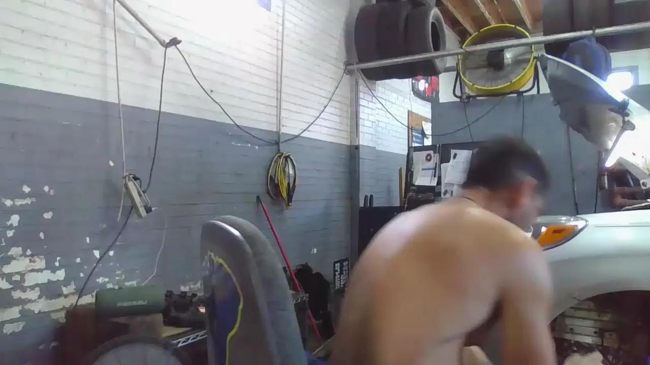 Offline Bigtoyguy34 on Cam4