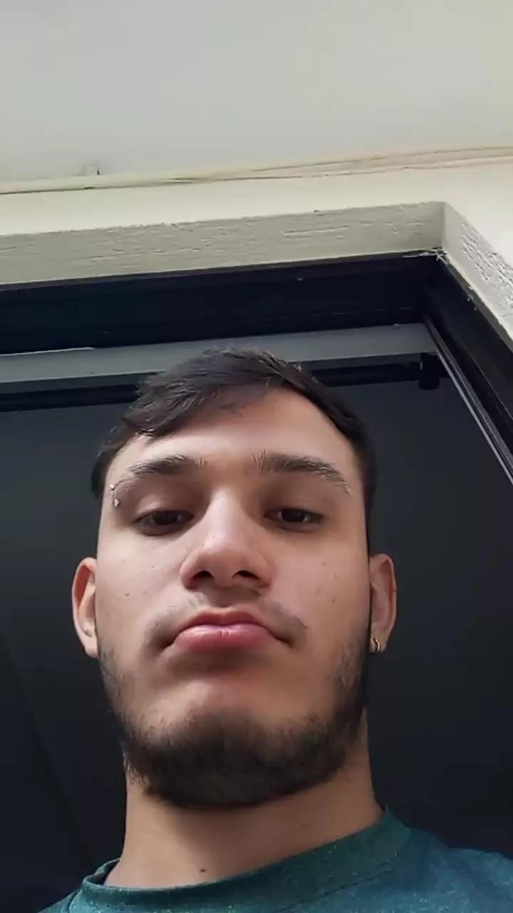 Billyytomy on Cam4 