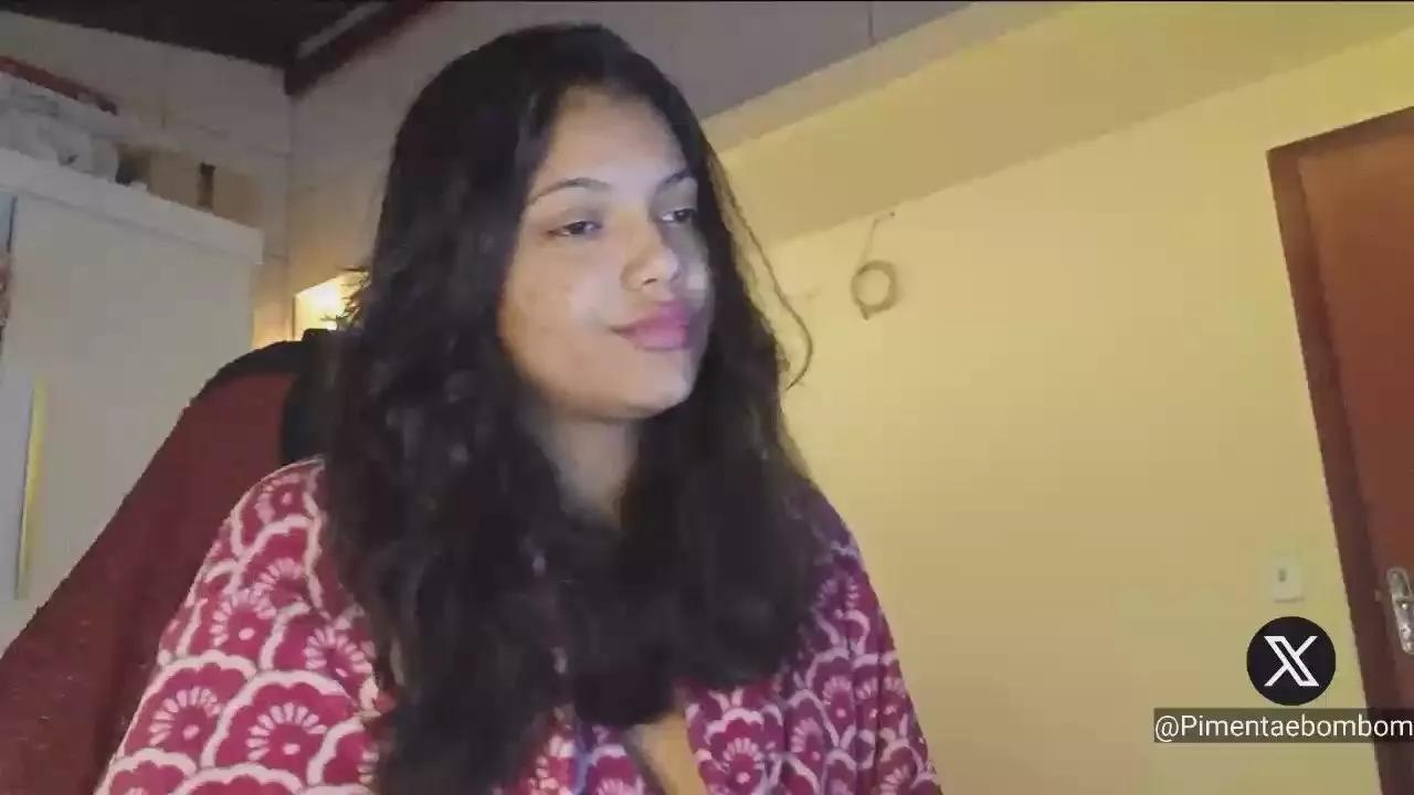 Bombomepimenta on Cam4 