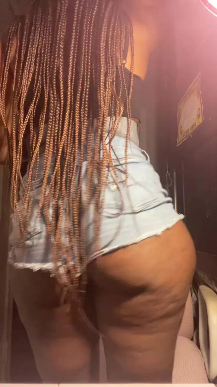BrownBunnyBang on Cam4 