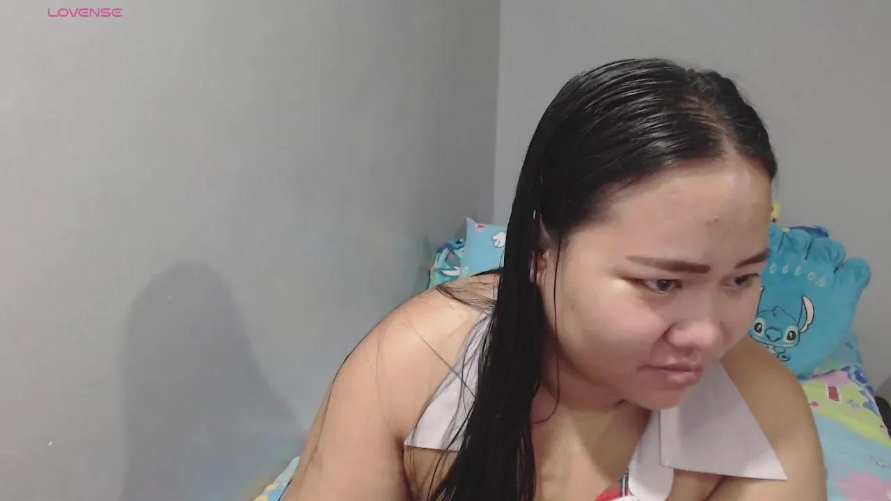 BubbleButtPinay on Cam4 