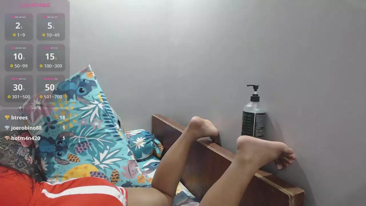 BubbleButtPinay on Cam4 