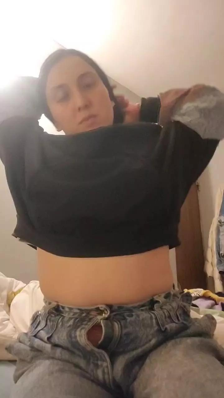 Bugambilia912 on Cam4 