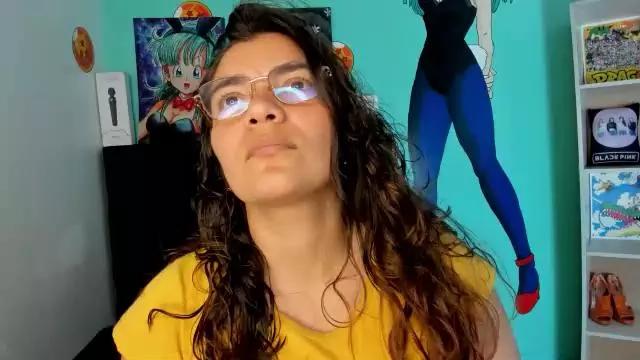 bulma_hot_ on Cam4 