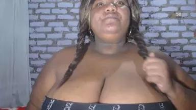 bustyboobsxxl on Cam4