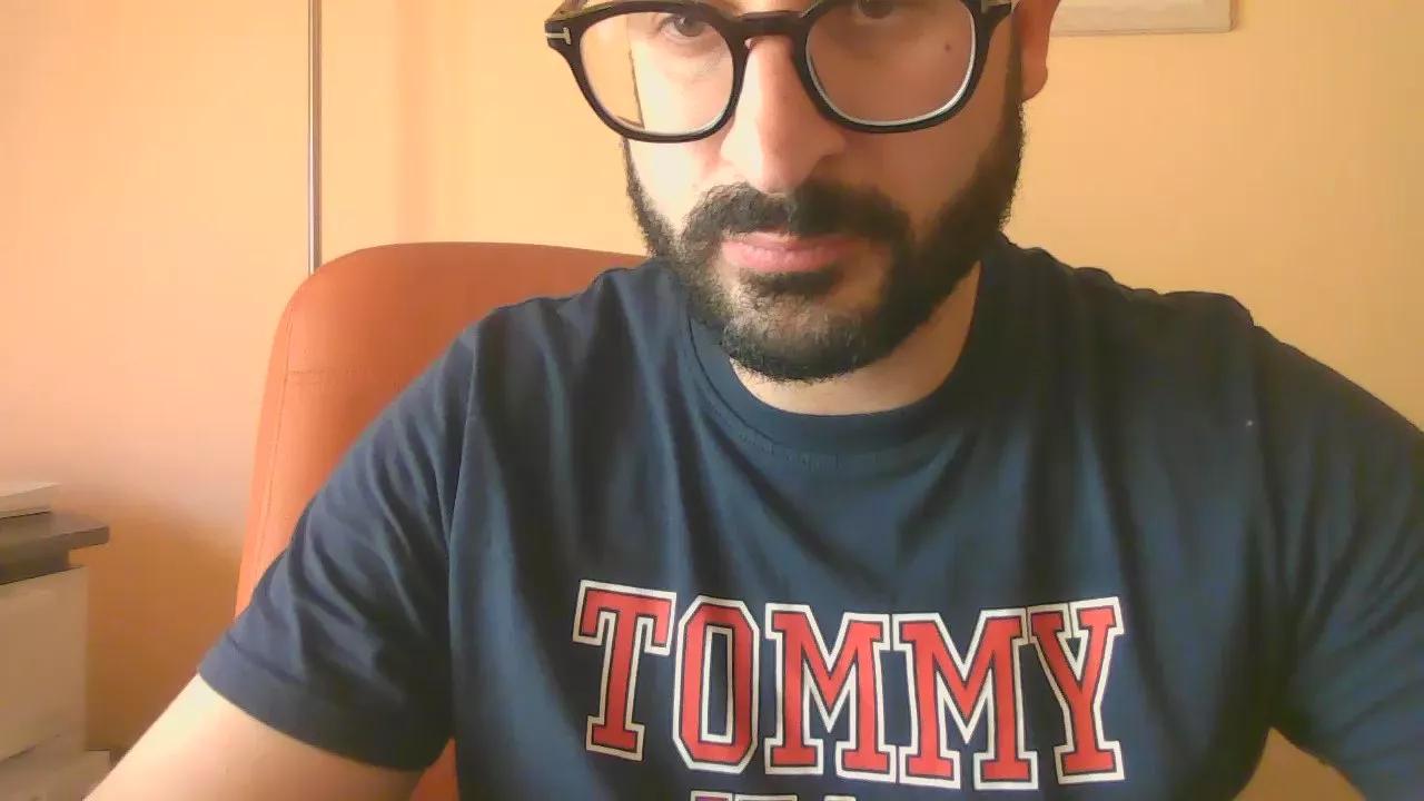 cazzuto861 on Cam4 