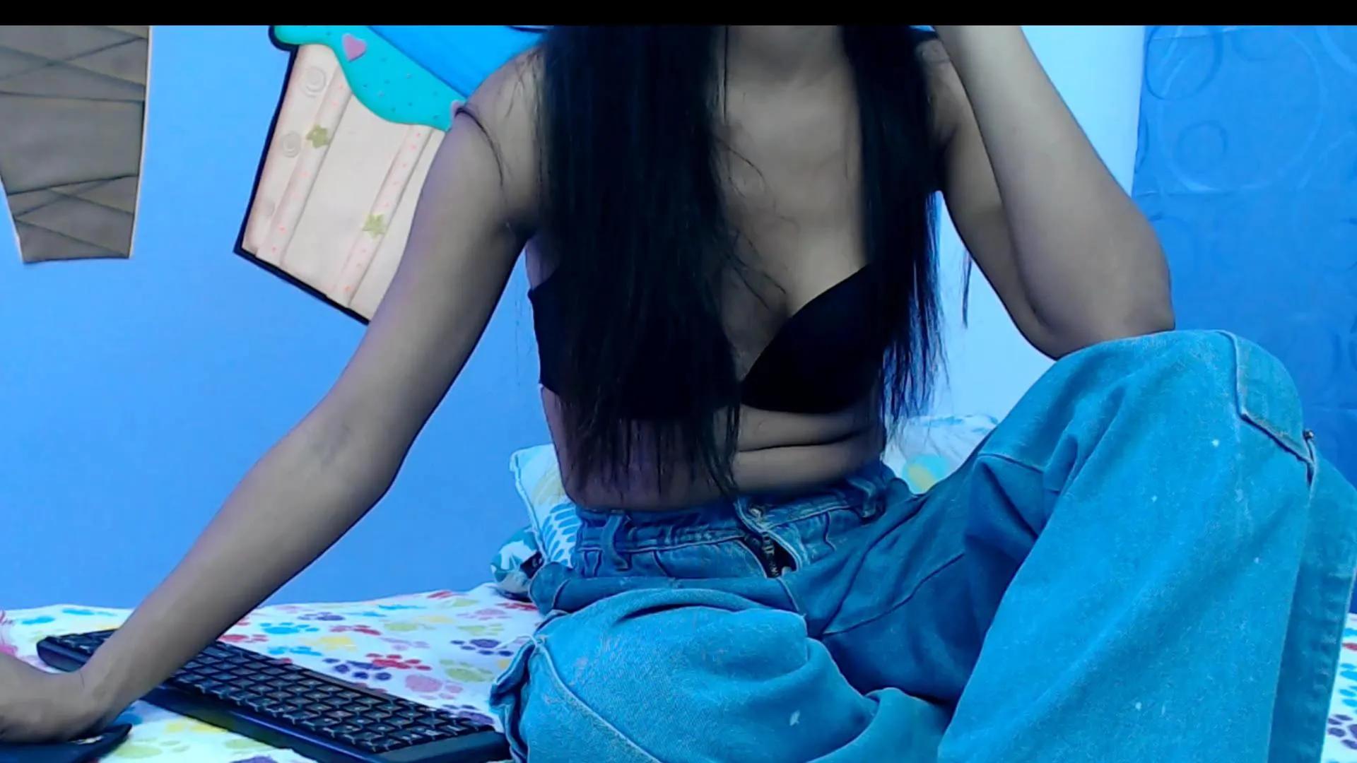 celesteskinny18 on Cam4