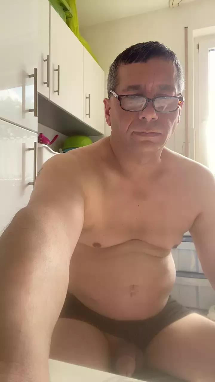 cemm7 on Cam4 