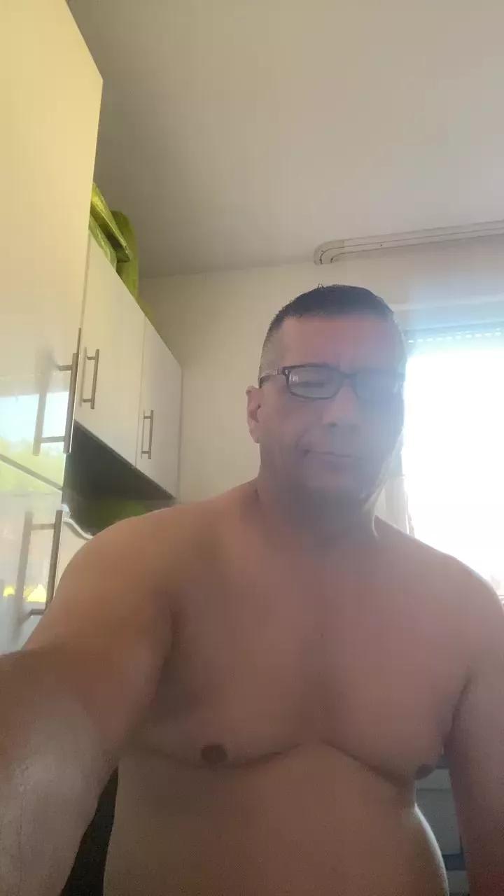cemm7 on Cam4 
