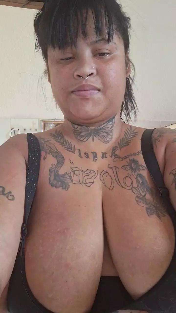 Cerejinhahot22 on Cam4 