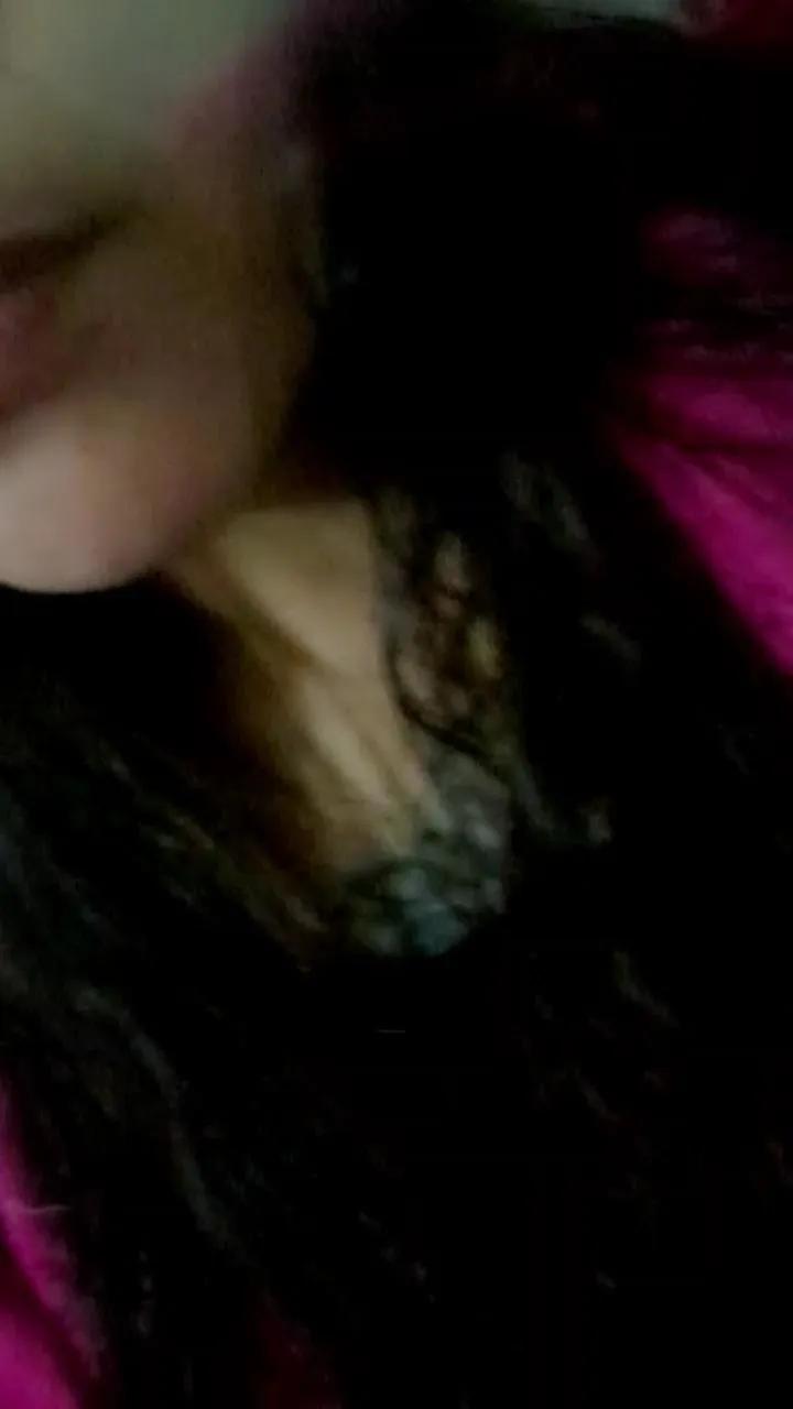 Charlott31 from Cam4