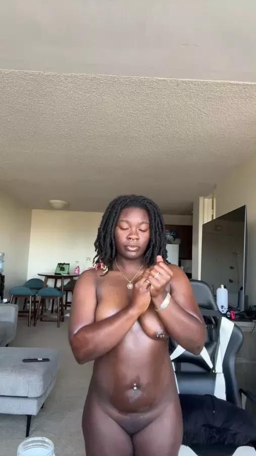Cleosgarden on Cam4 