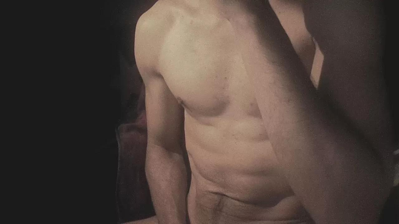 Coolmementox on Cam4 