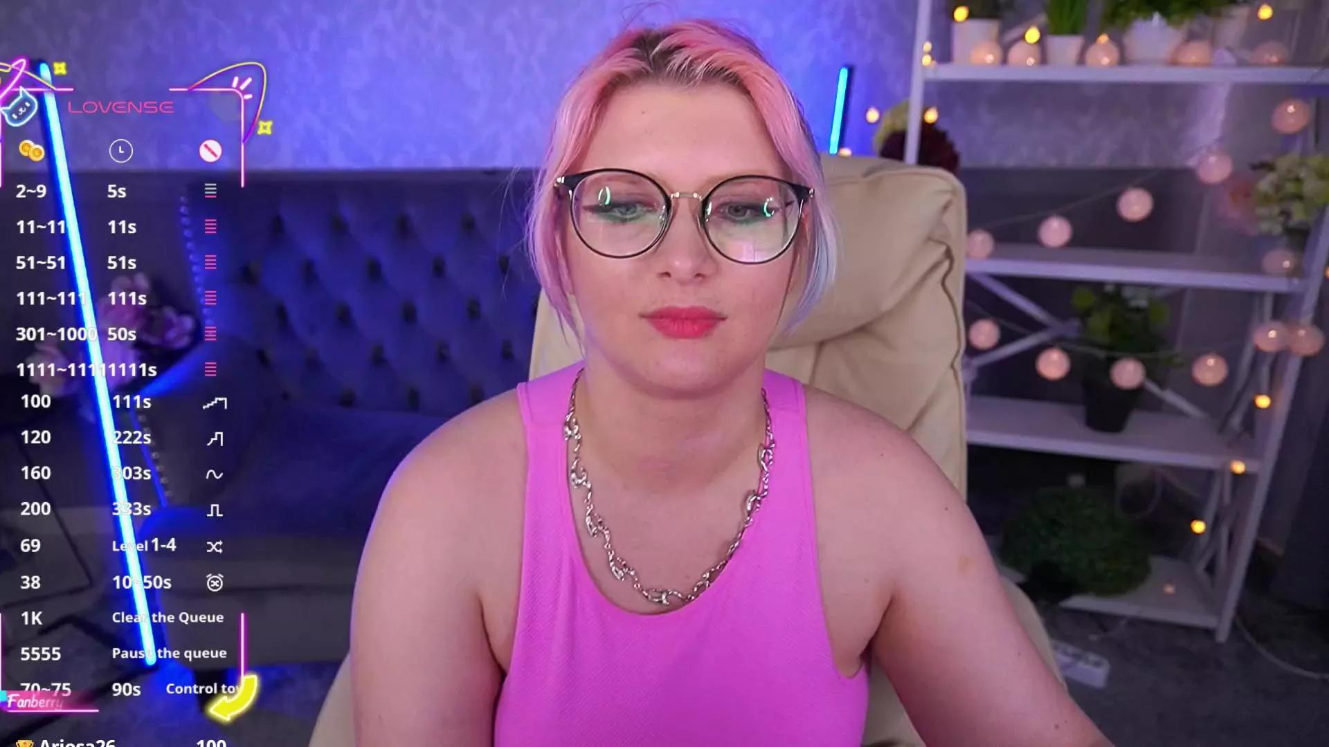 CoolTatis on Cam4 