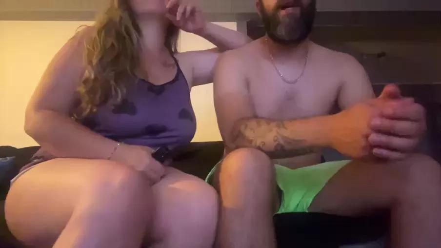 Couplefr77 on Cam4 