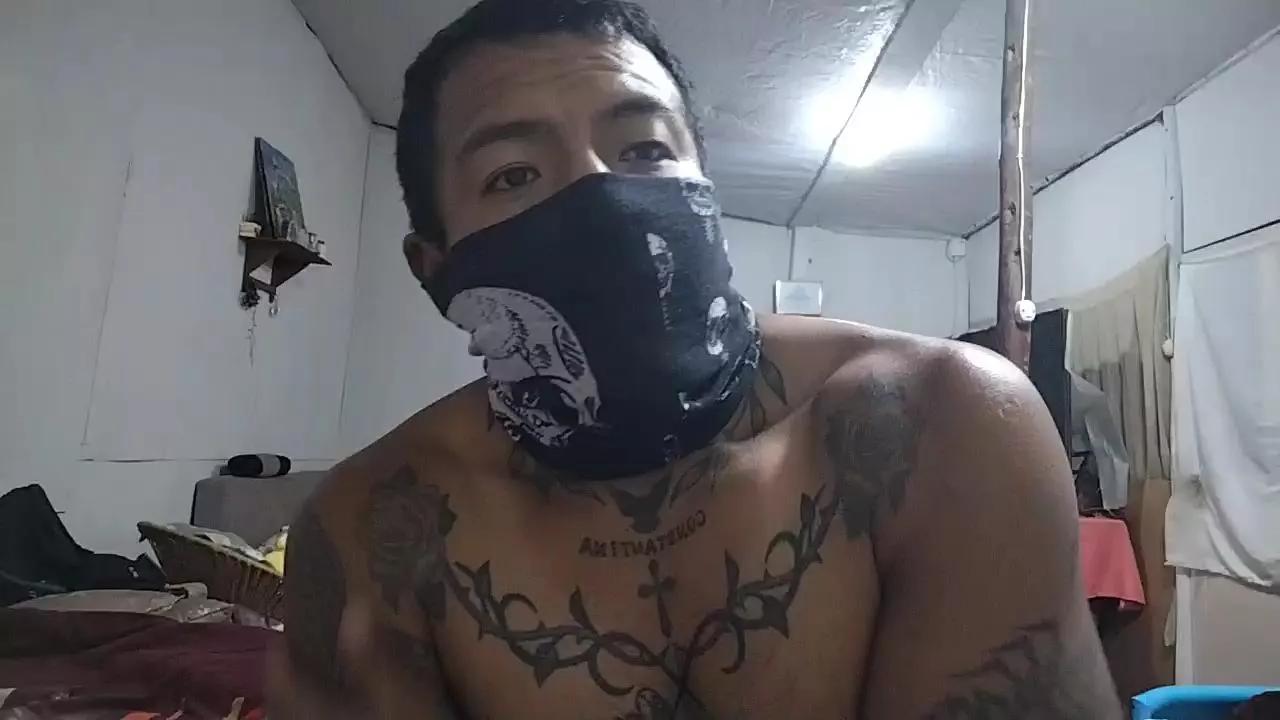 CRICRIONFIRE2 on Cam4 