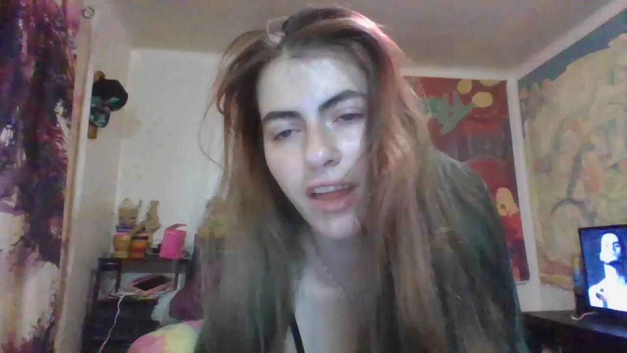 Offline cumlilredslut on Cam4